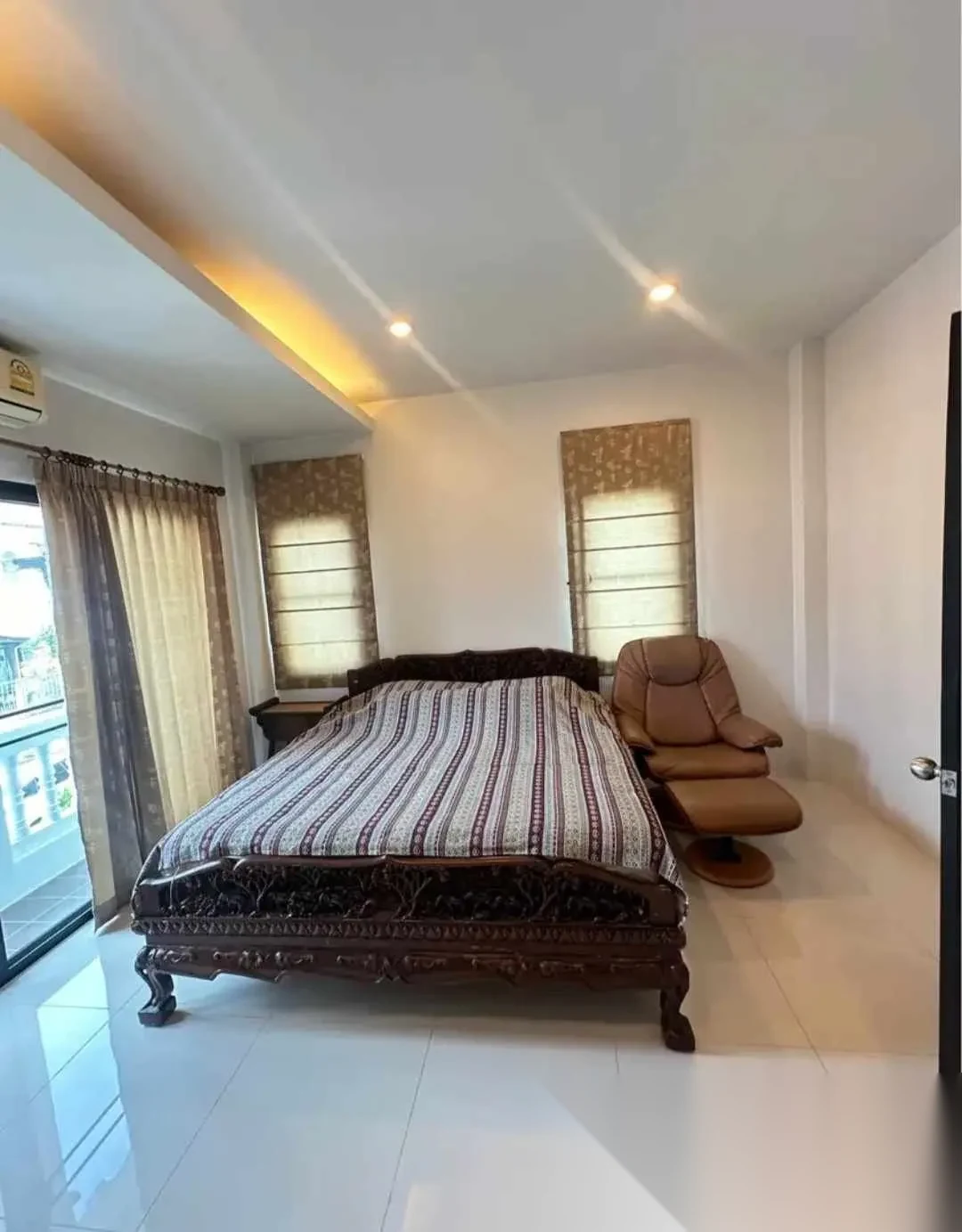 3 Bedroom Townhouse for rent at Sino Village complex · Phuket Town — photo 5