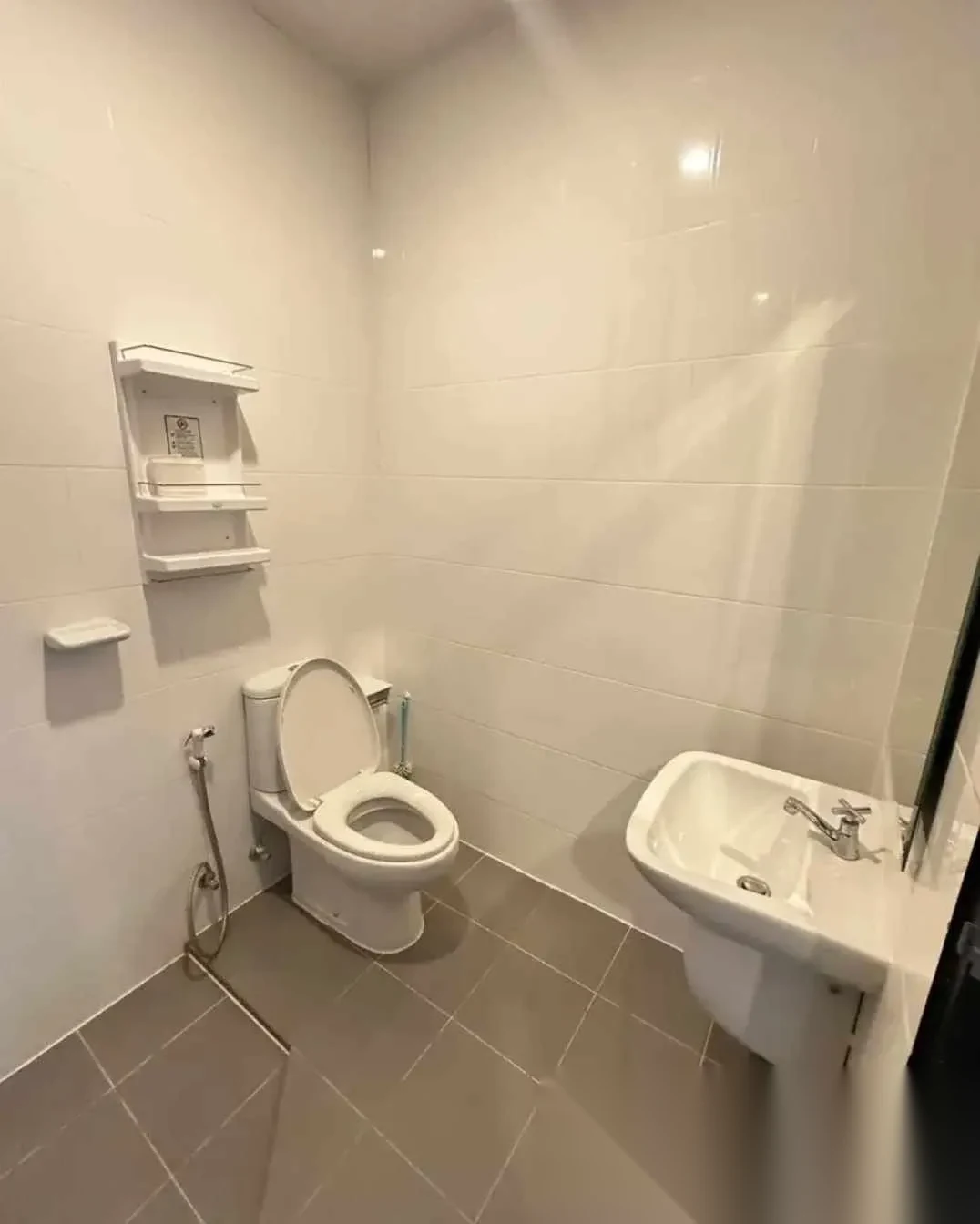 3 Bedroom Townhouse for rent at Sino Village complex · Phuket Town — photo 6