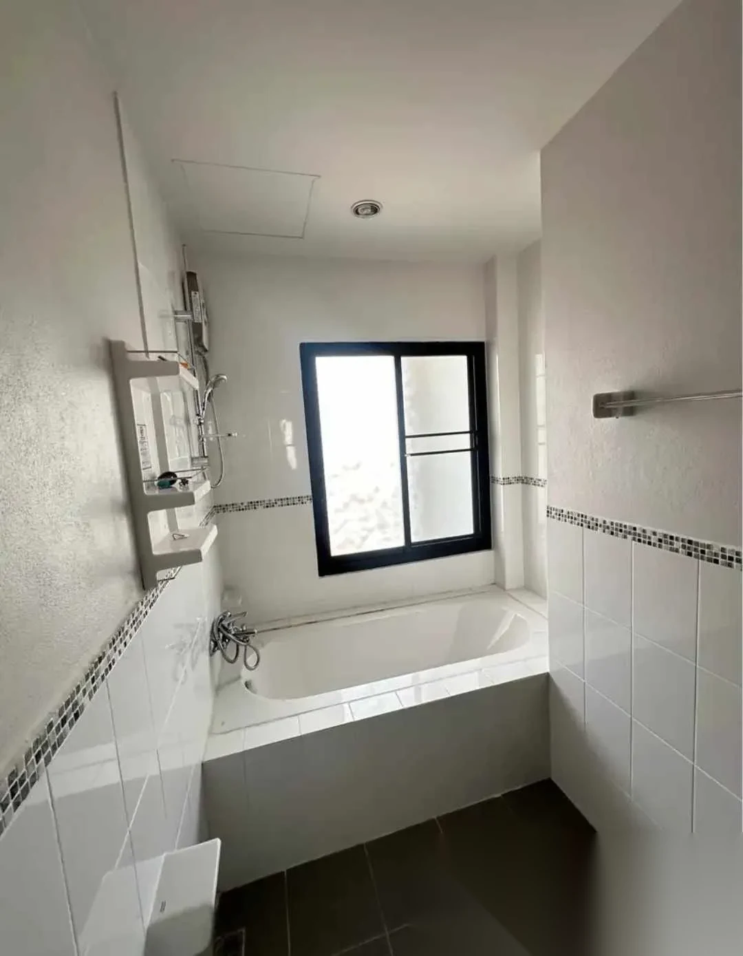 3 Bedroom Townhouse for rent at Sino Village complex · Phuket Town — photo 7