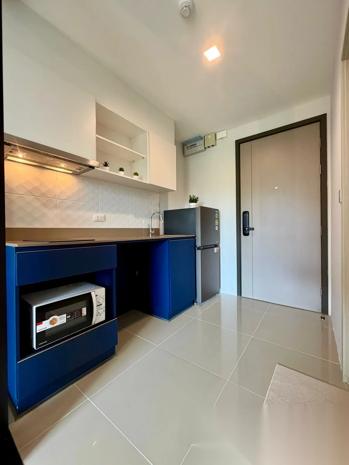 Studio Apartment for sale at THE BASE Central Phuket complex · Wichit · Pool Access — photo 5