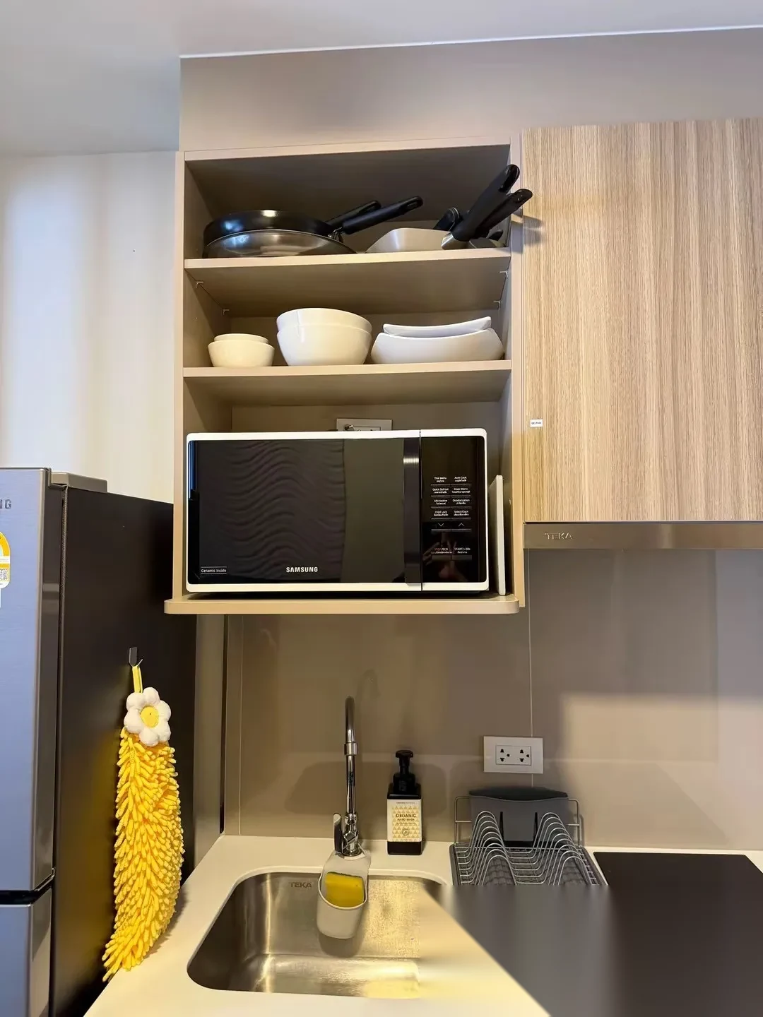 Studio Apartment for rent at The Base Rise complex · Wichit · Pool Access — photo 3