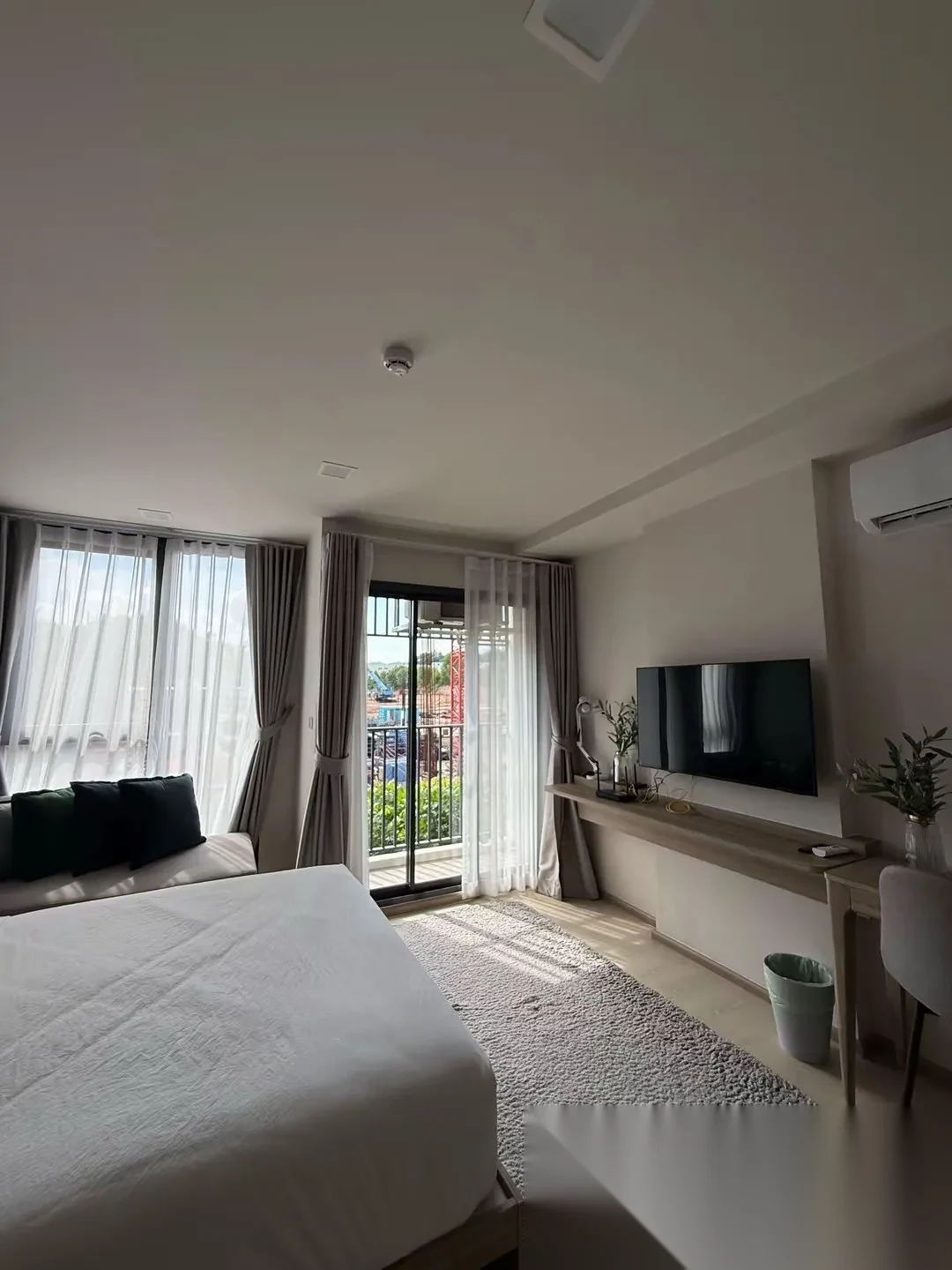 Studio Apartment for rent at The Base Rise complex · Wichit · Pool Access — photo 5