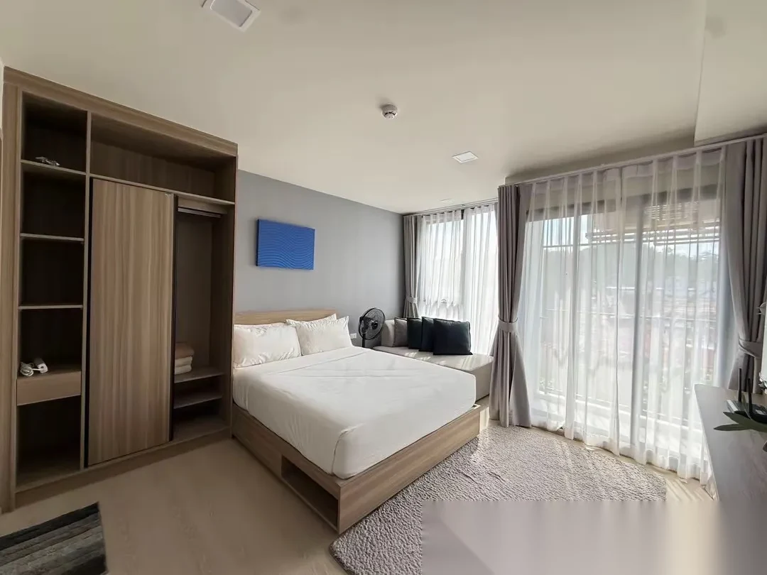 Studio Apartment for rent at The Base Rise complex · Wichit · Pool Access — photo 6