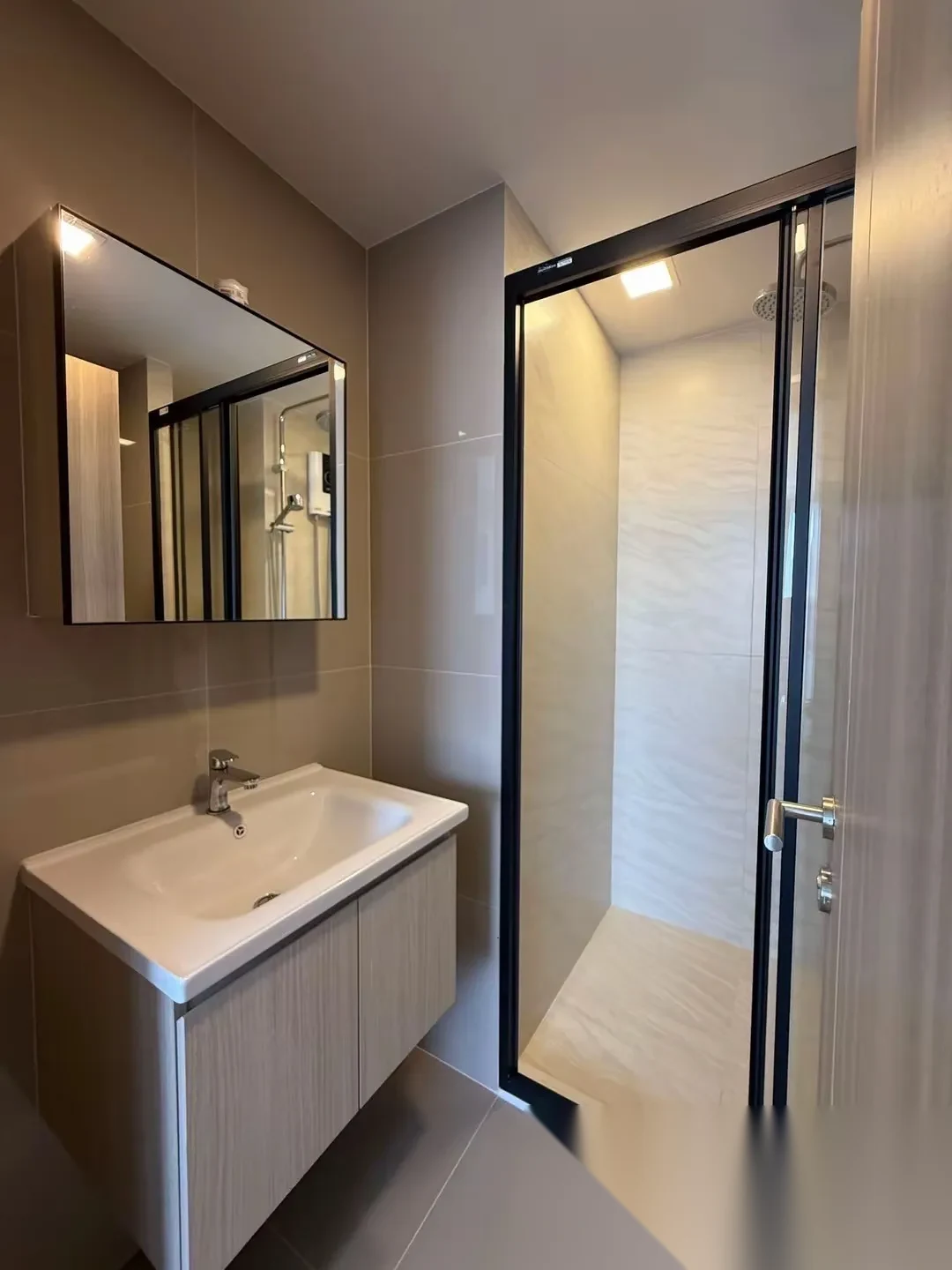 Studio Apartment for rent at The Base Rise complex · Wichit · Pool Access — photo 10