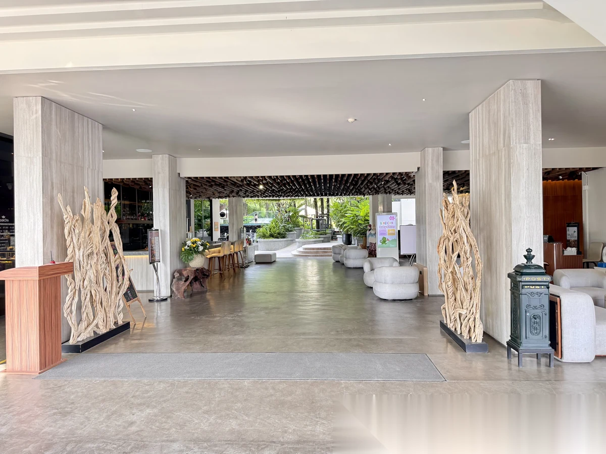 Studio Apartment for sale at Layan Green Park Phase 1 complex · Choeng Thale · Garden View — photo 2
