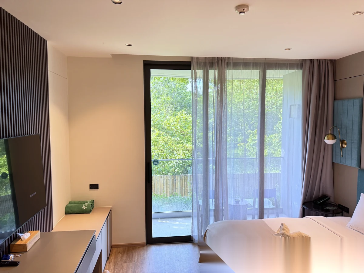 Studio Apartment for sale at Layan Green Park Phase 1 complex · Choeng Thale · Garden View — photo 3