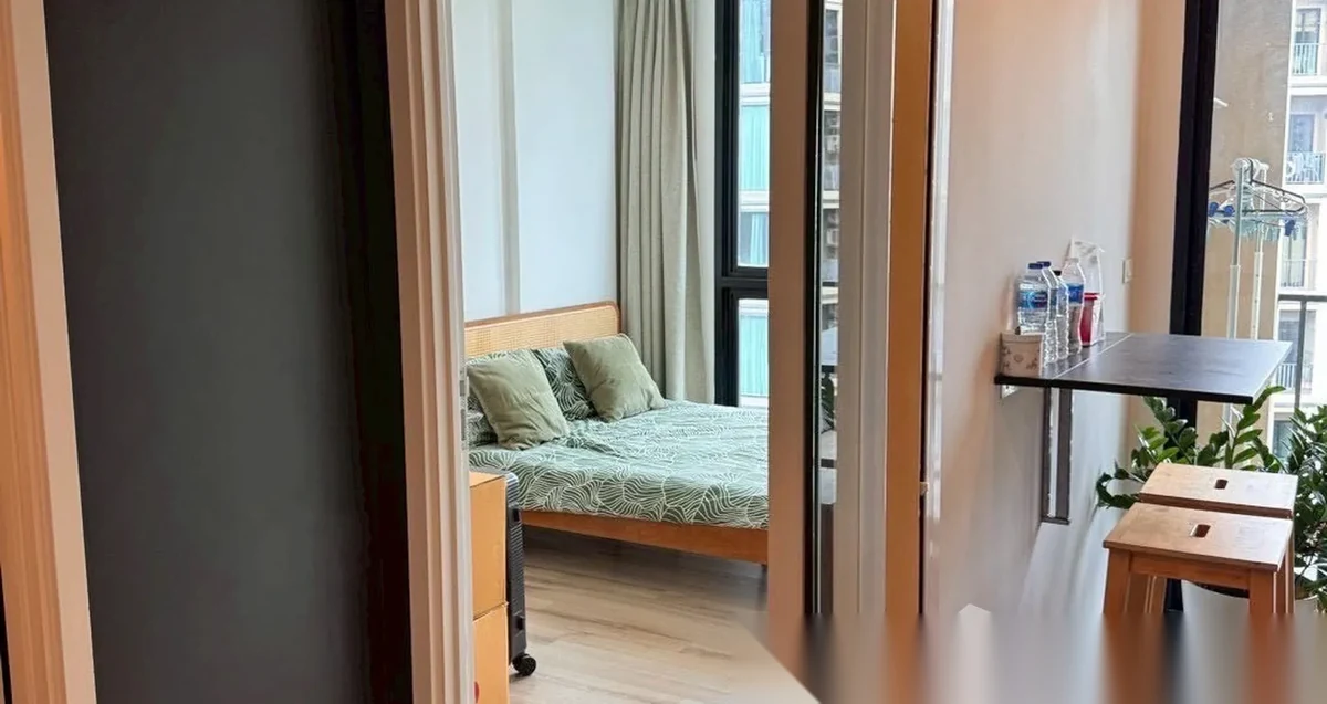 Апартаменты 1BR в ЖК The Base Uptown · Пхукет-таун · Вид на бассейн