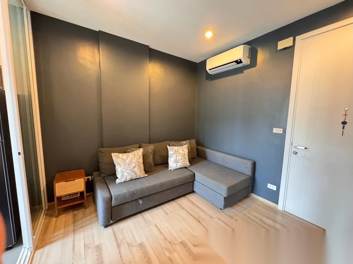 Апартаменты 1BR в ЖК The Base Uptown · Пхукет-таун · Вид на бассейн — фото 4