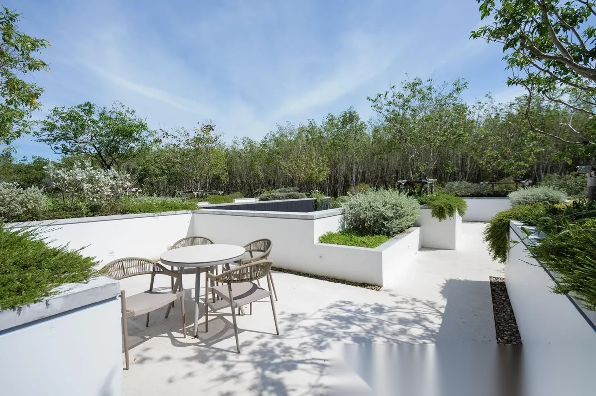 Вилла 3BR в комплексе Villa Qabalah · Си Сунтон · Выход к бассейну — фото 9
