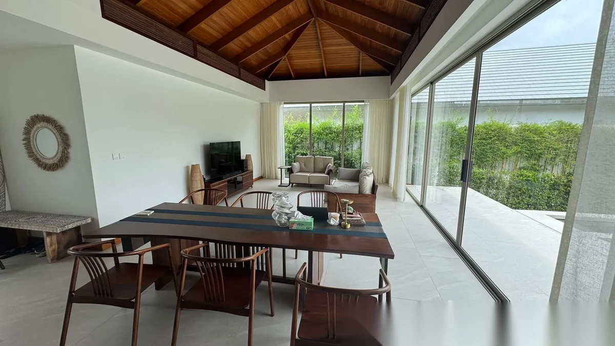 4 Bedroom Villa for sale · Pool View — photo 4