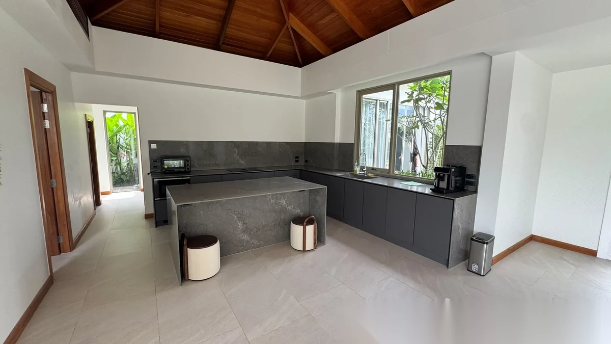 4 Bedroom Villa for sale · Pool View — photo 5