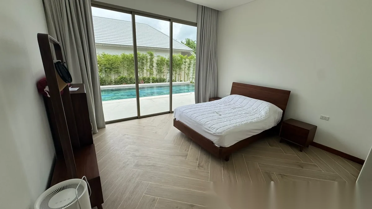 4 Bedroom Villa for sale · Pool View — photo 10