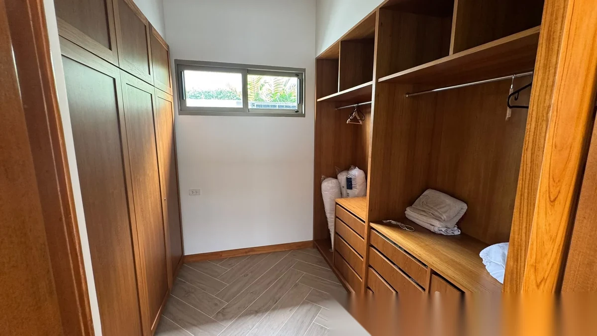 4 Bedroom Villa for sale · Pool View — photo 15