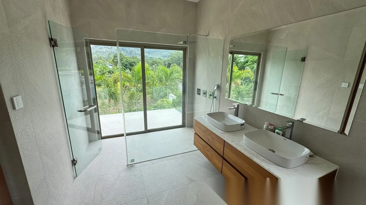 4 Bedroom Villa for sale · Pool View — photo 17