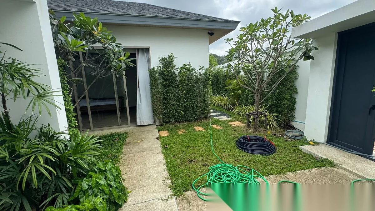 4 Bedroom Villa for sale · Pool View — photo 31