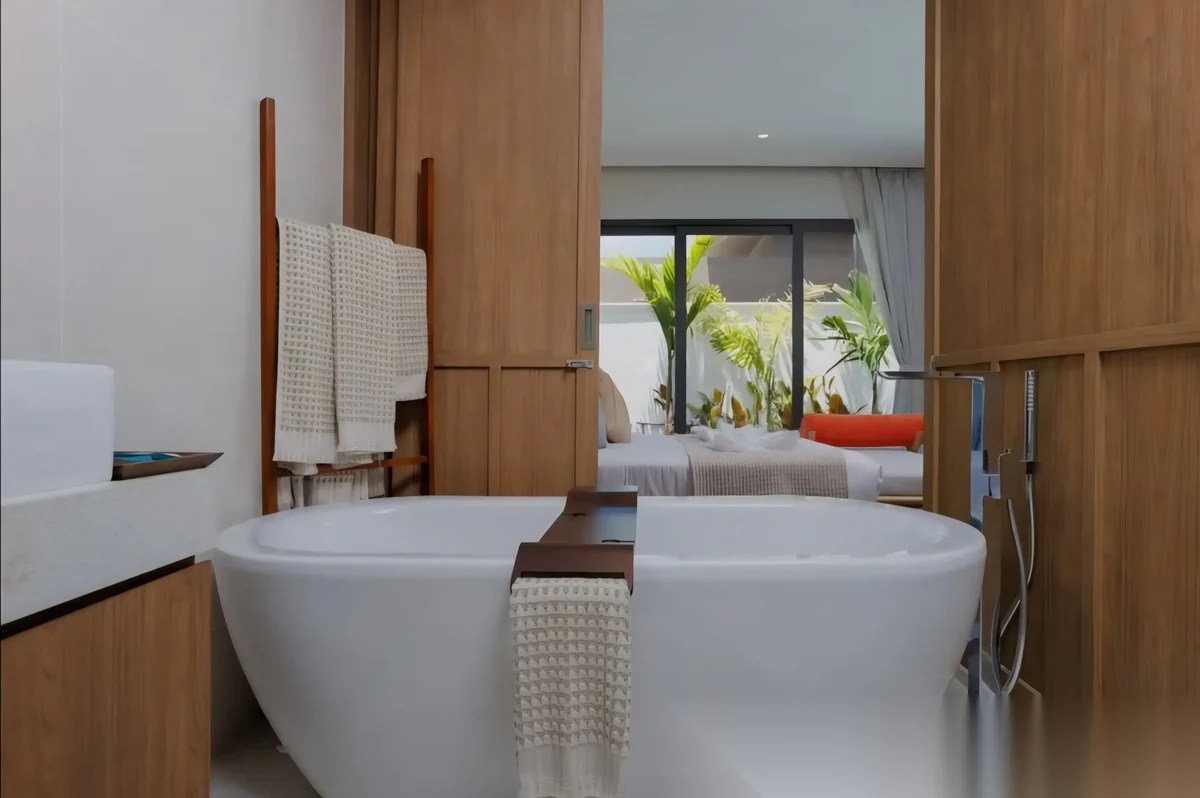 Вилла 3BR в комплексе Raintree Villa · Раваи · Выход к бассейну — фото 4