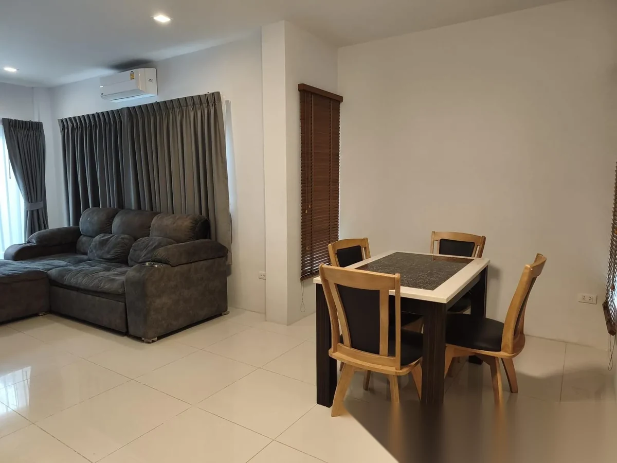 4 Bedroom Villa for sale at Mana Kathu Lake complex · Kathu — photo 3