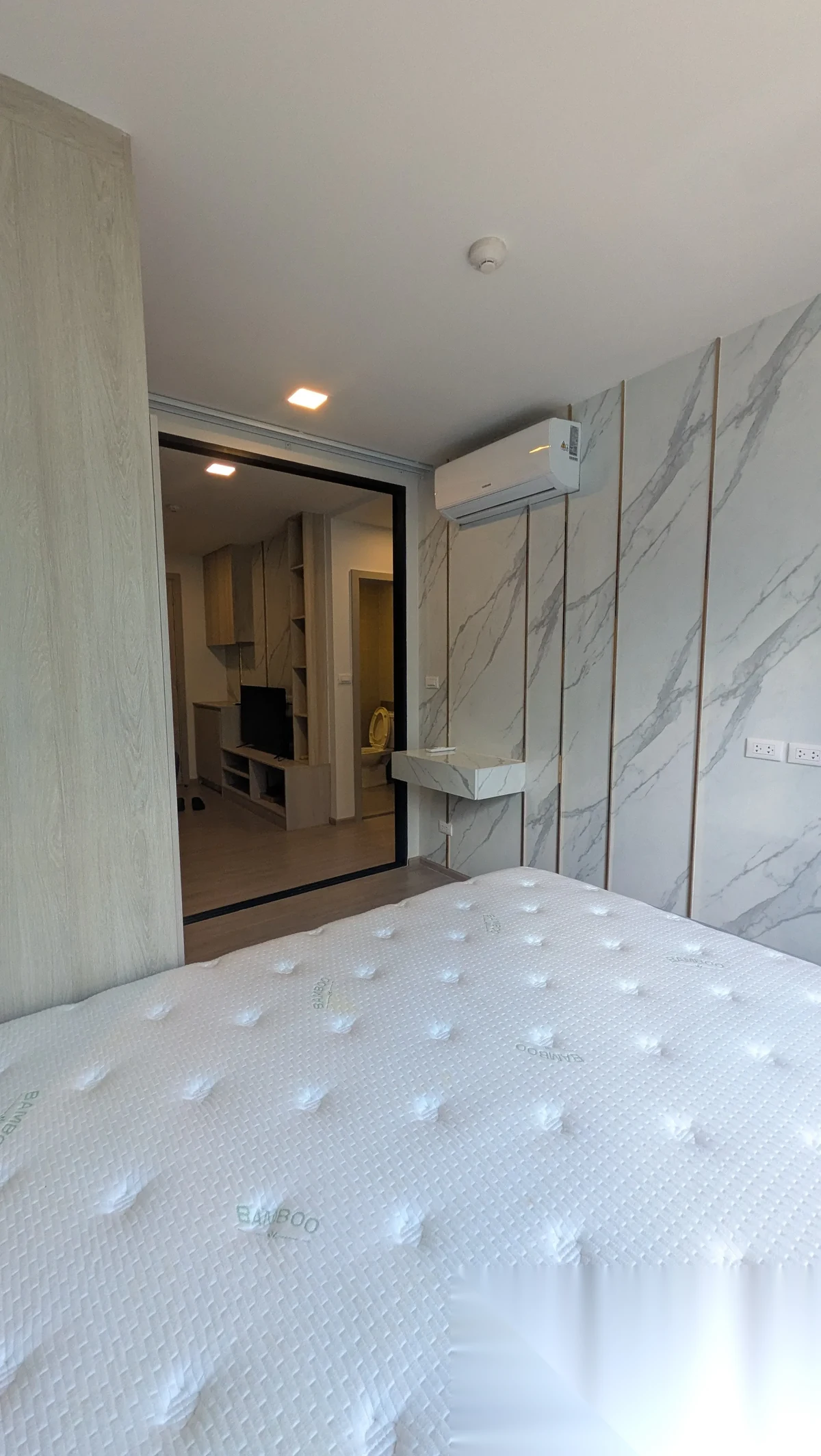 Апартаменты 1BR в ЖК Dcondo Reef Phuket · Кату · Выход к бассейну — фото 3