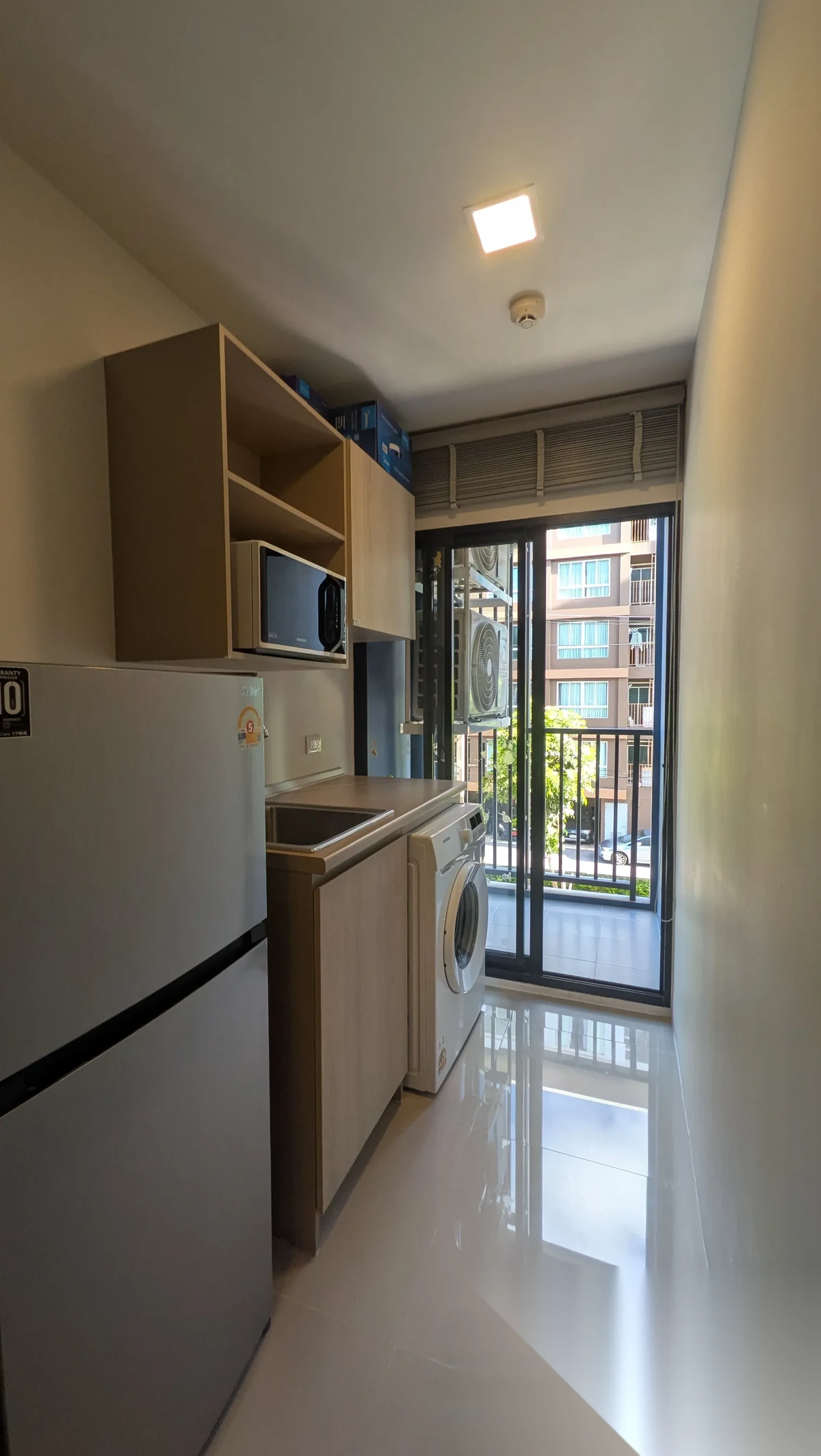 Апартаменты 1BR в ЖК Dcondo Reef Phuket · Кату · Выход к бассейну — фото 9