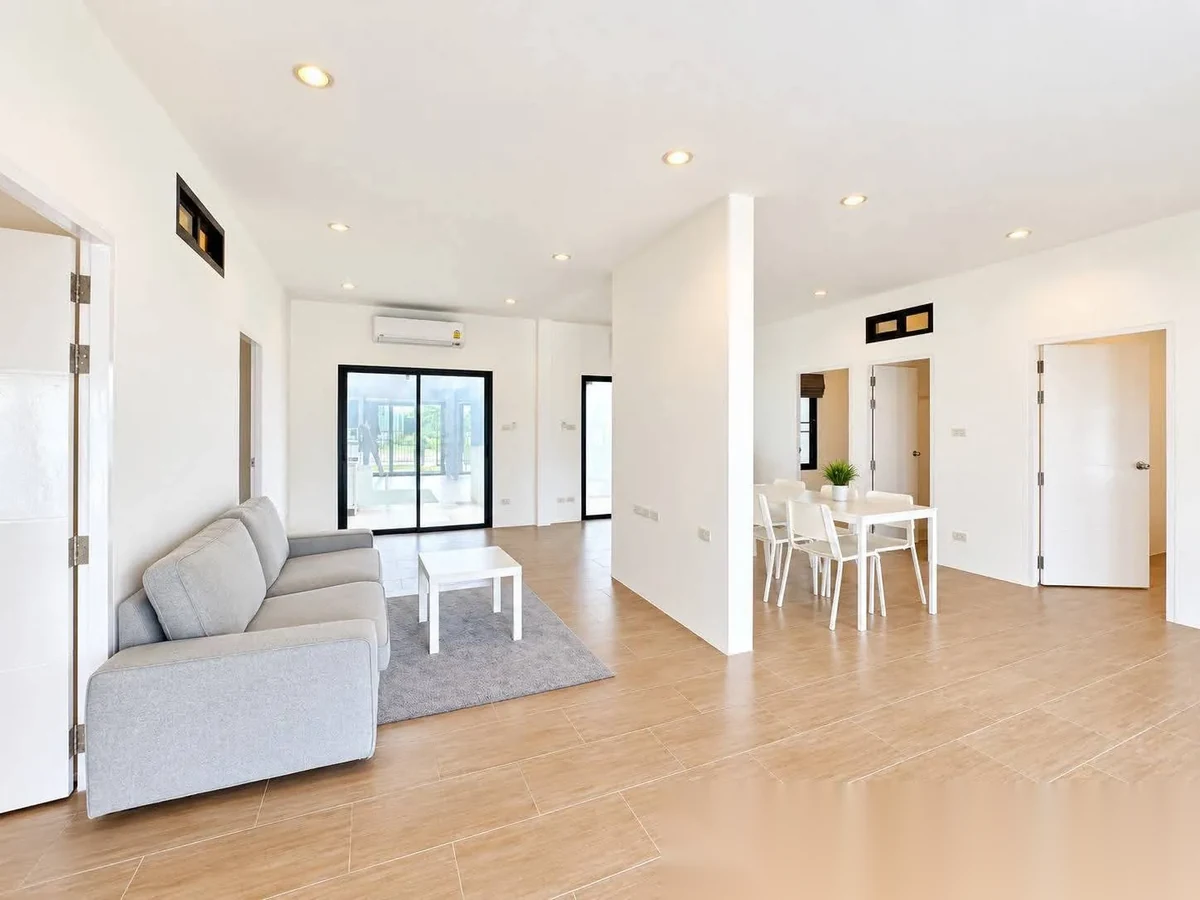 4 Bedroom House for sale — photo 2