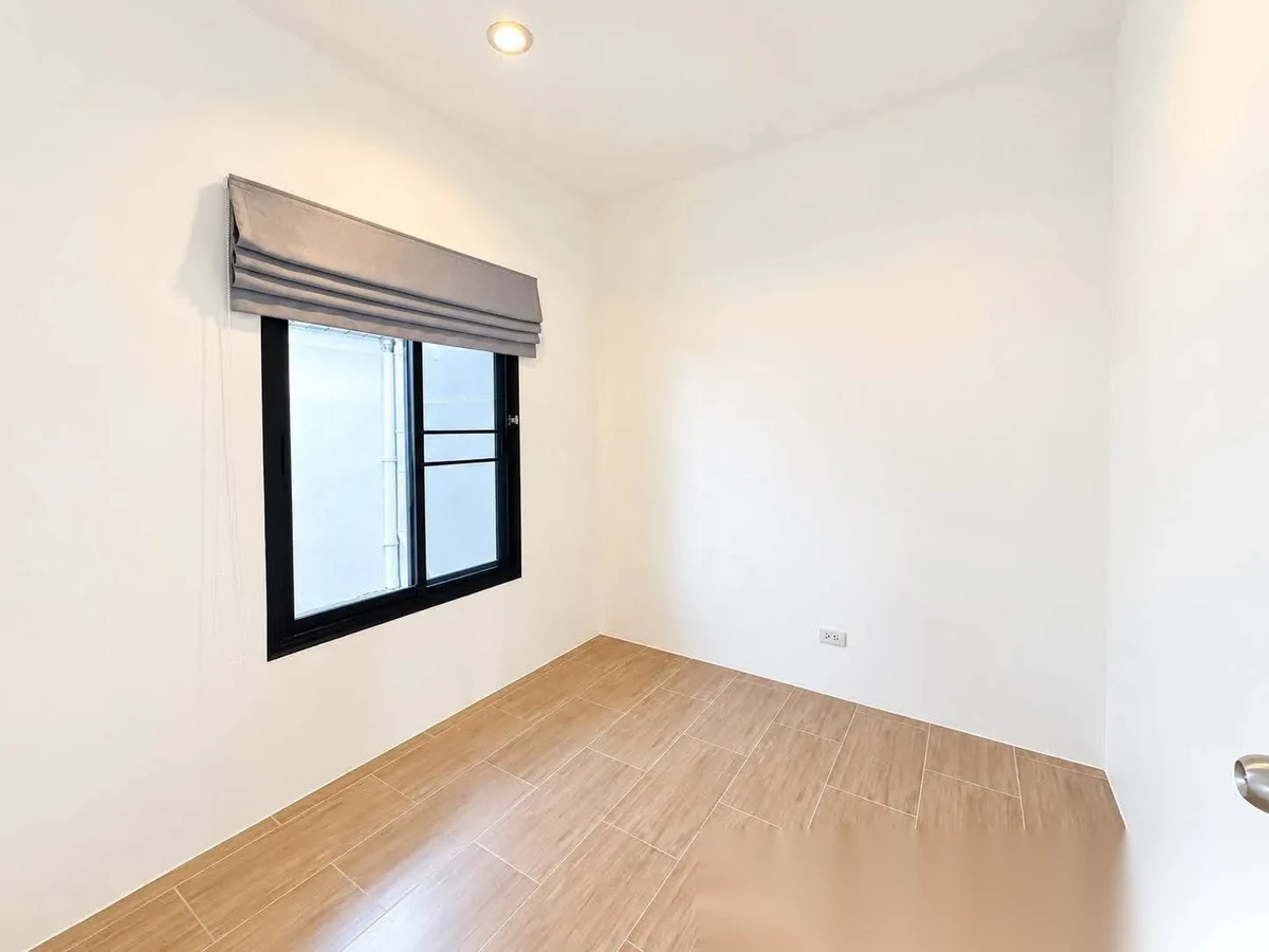 4 Bedroom House for sale — photo 8