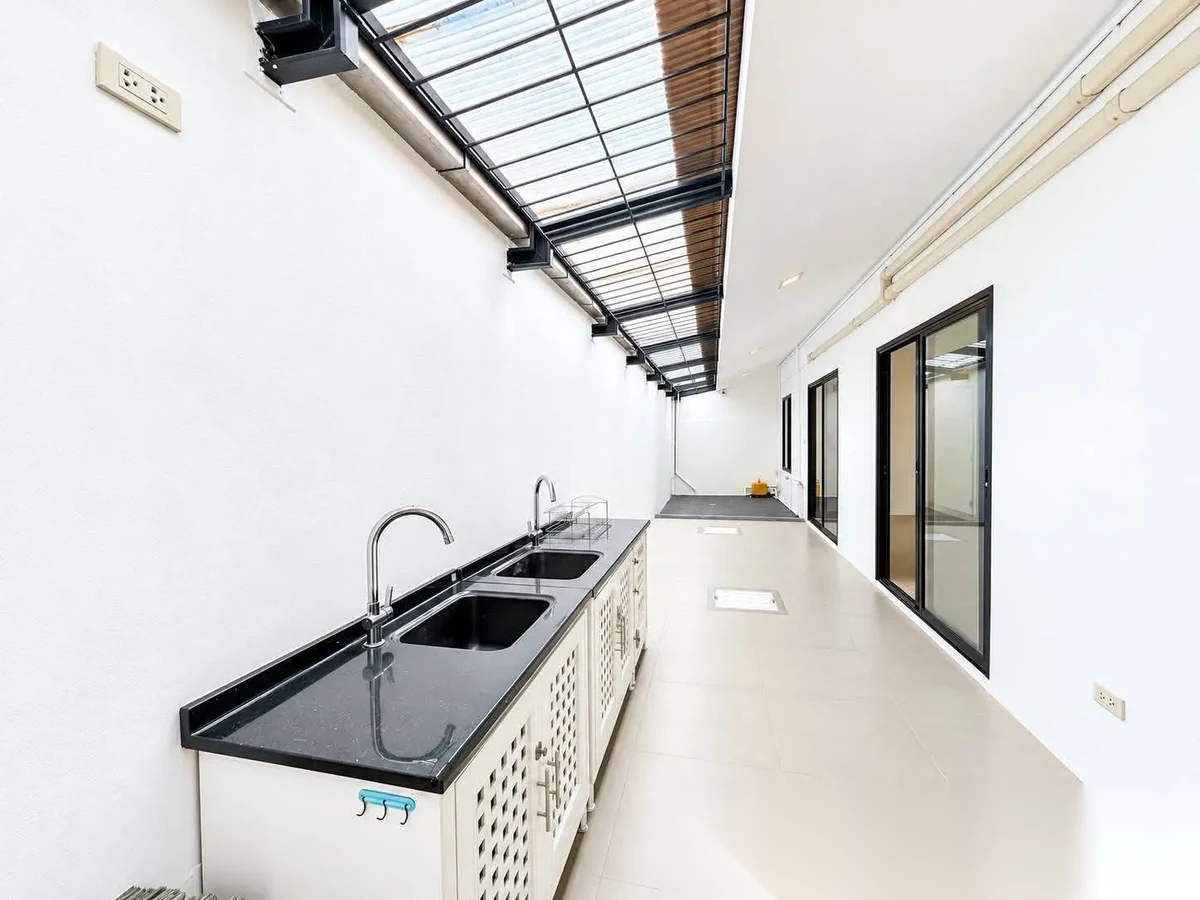 4 Bedroom House for sale — photo 10