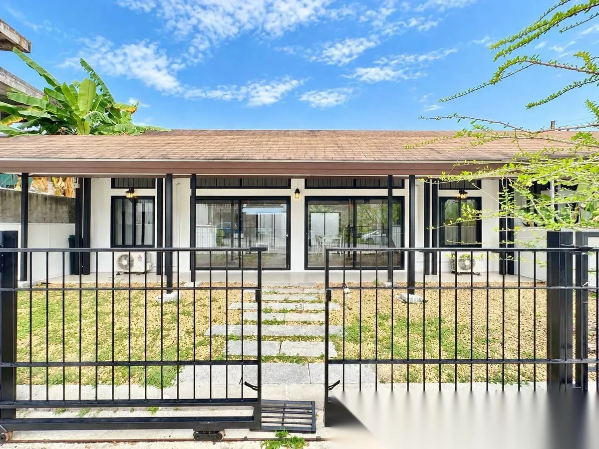 4 Bedroom House for sale — photo 12