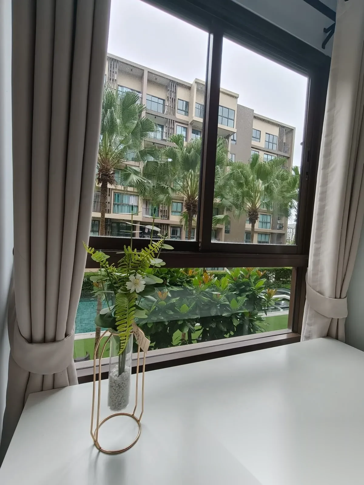 1 Bedroom Apartment for rent at ZCAPE III complex · Wichit · Pool View — photo 2