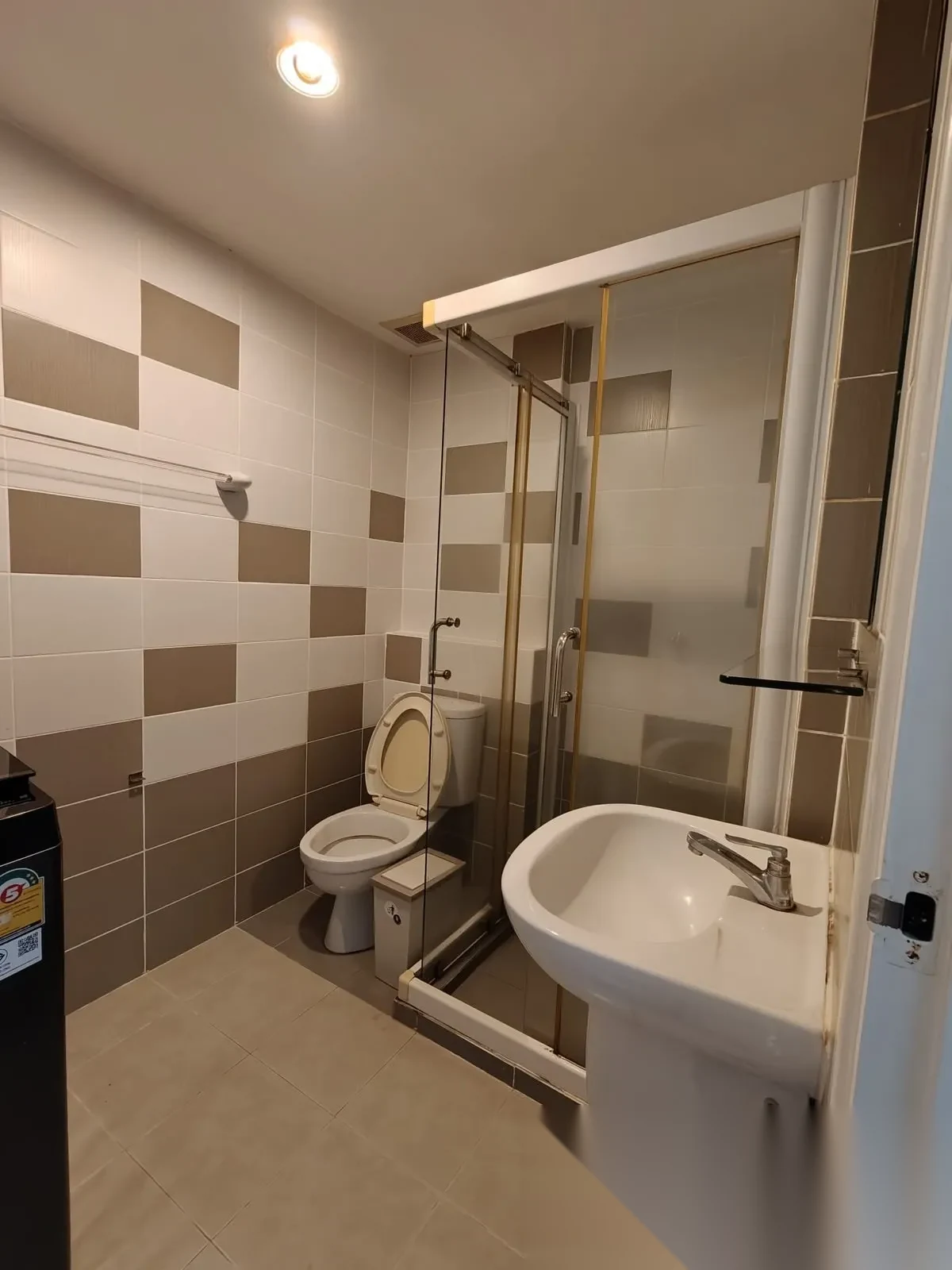 1 Bedroom Apartment for rent at ZCAPE III complex · Wichit · Pool View — photo 3