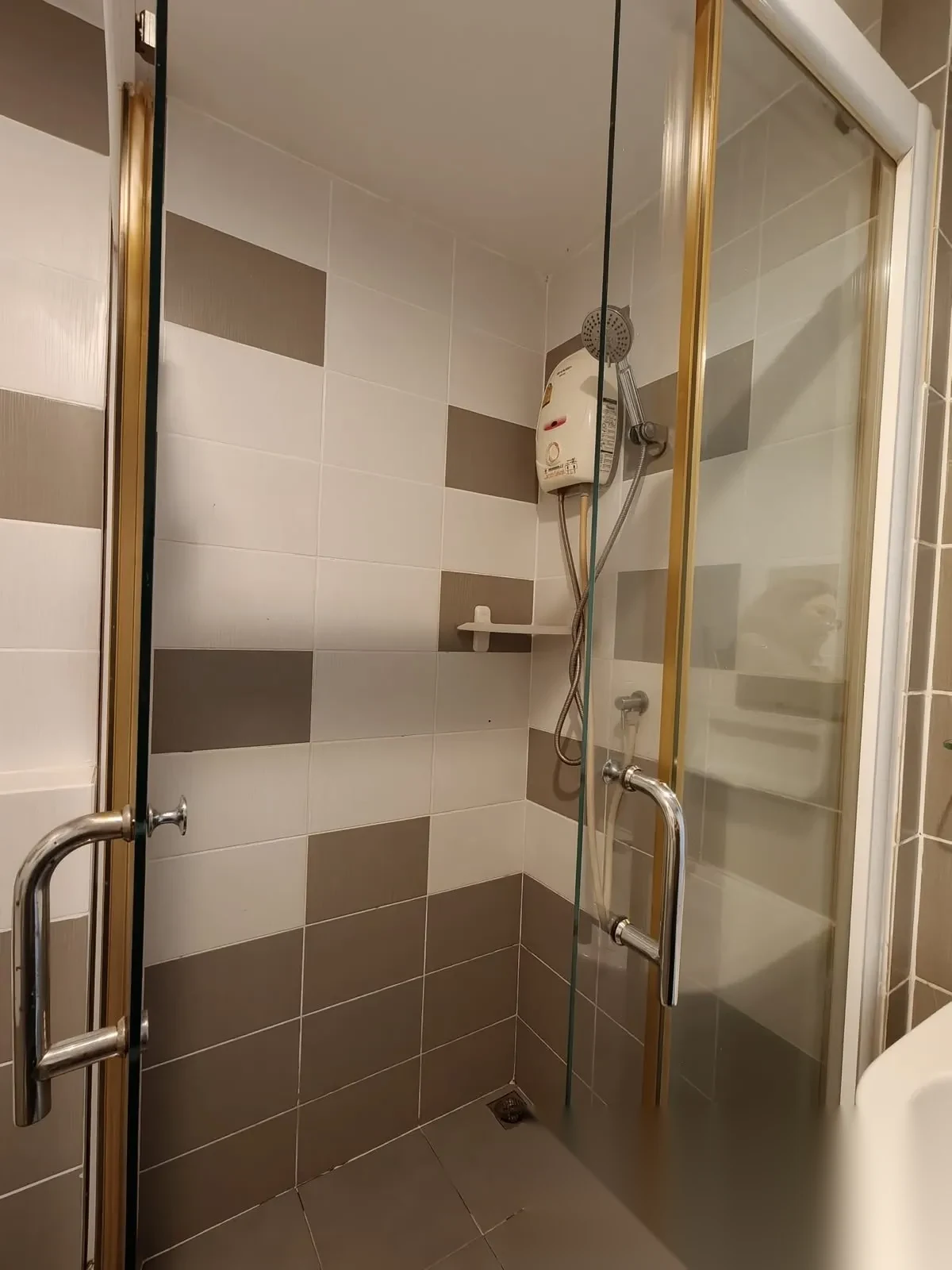 1 Bedroom Apartment for rent at ZCAPE III complex · Wichit · Pool View — photo 8