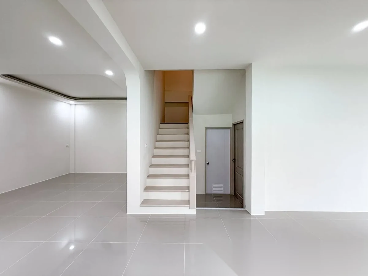 3 Bedroom Townhouse for sale at Phanason Residence (Makro) complex · Wichit — photo 15