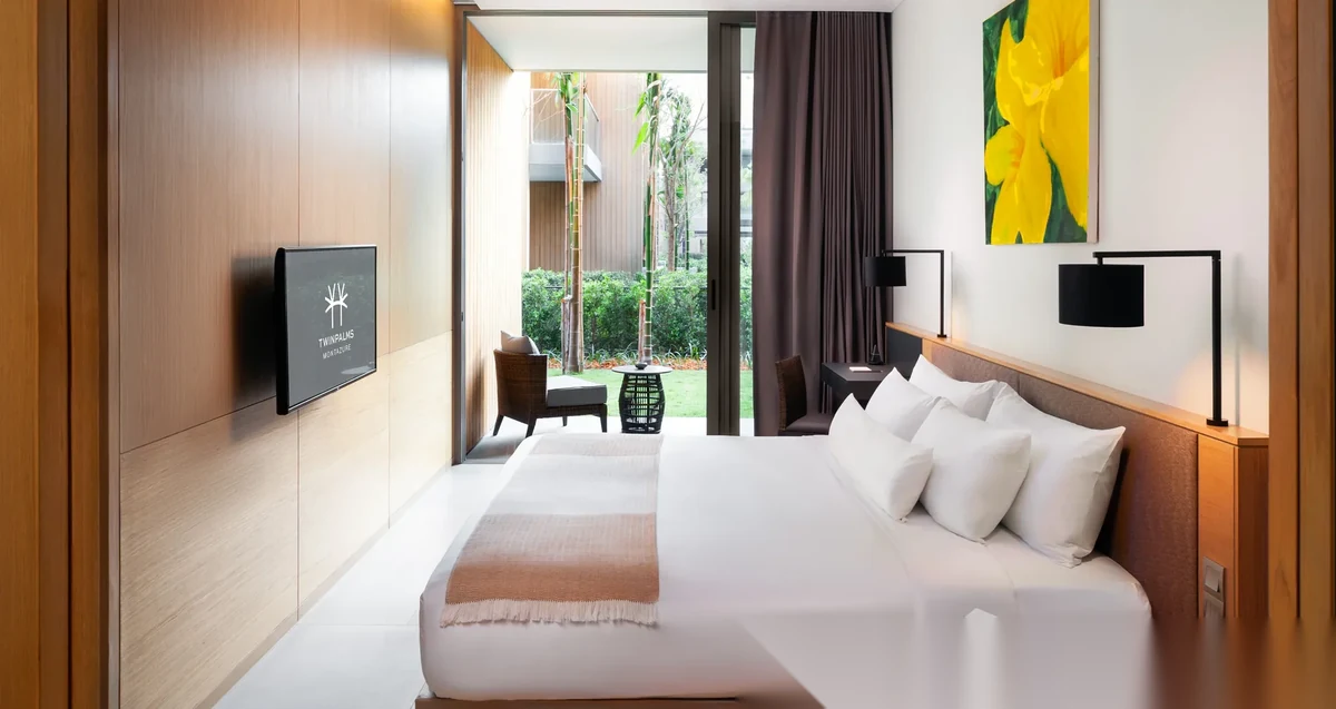1 Bedroom Apartment for sale at Twinpalms Residences by Montazure complex · Kamala · Garden View
