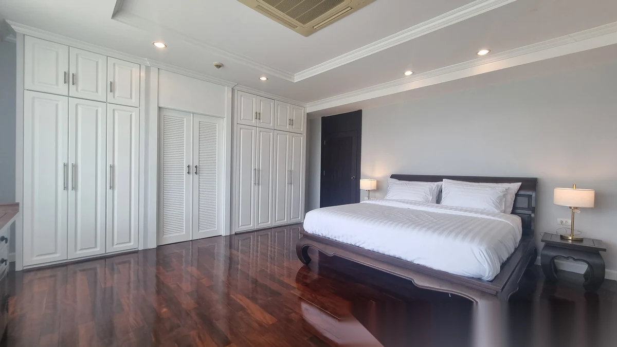 2 Bedroom Apartment for rent at Heritage Suites complex · Kathu · Pool Access — photo 2