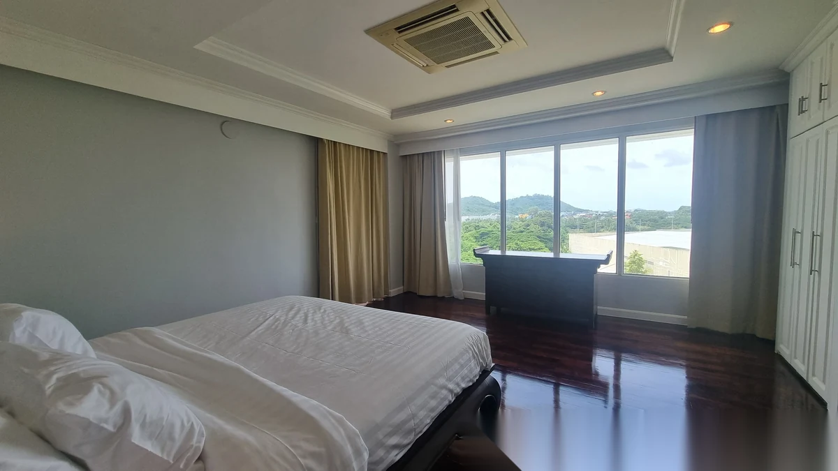 2 Bedroom Apartment for rent at Heritage Suites complex · Kathu · Pool Access — photo 5