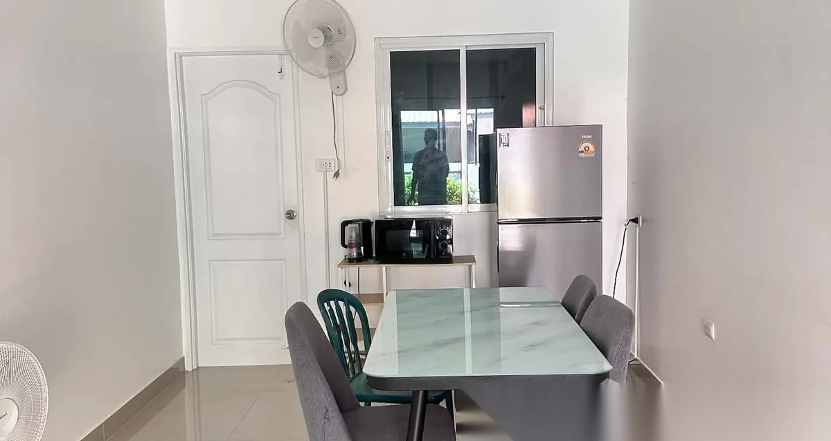 4 Bedroom House for rent at I Leaf Town 2 Monument complex · Si Sunthon — photo 2