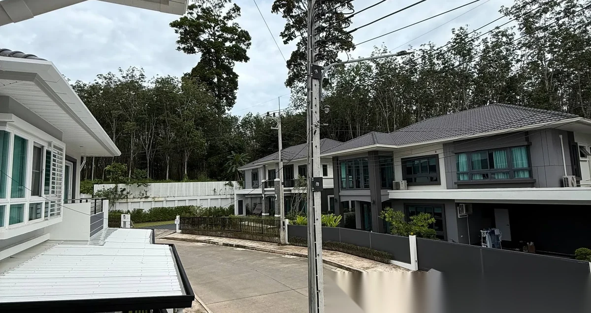 5 Bedroom House for sale at Supalai Palm Spring Banpon Phuket complex · Si Sunthon