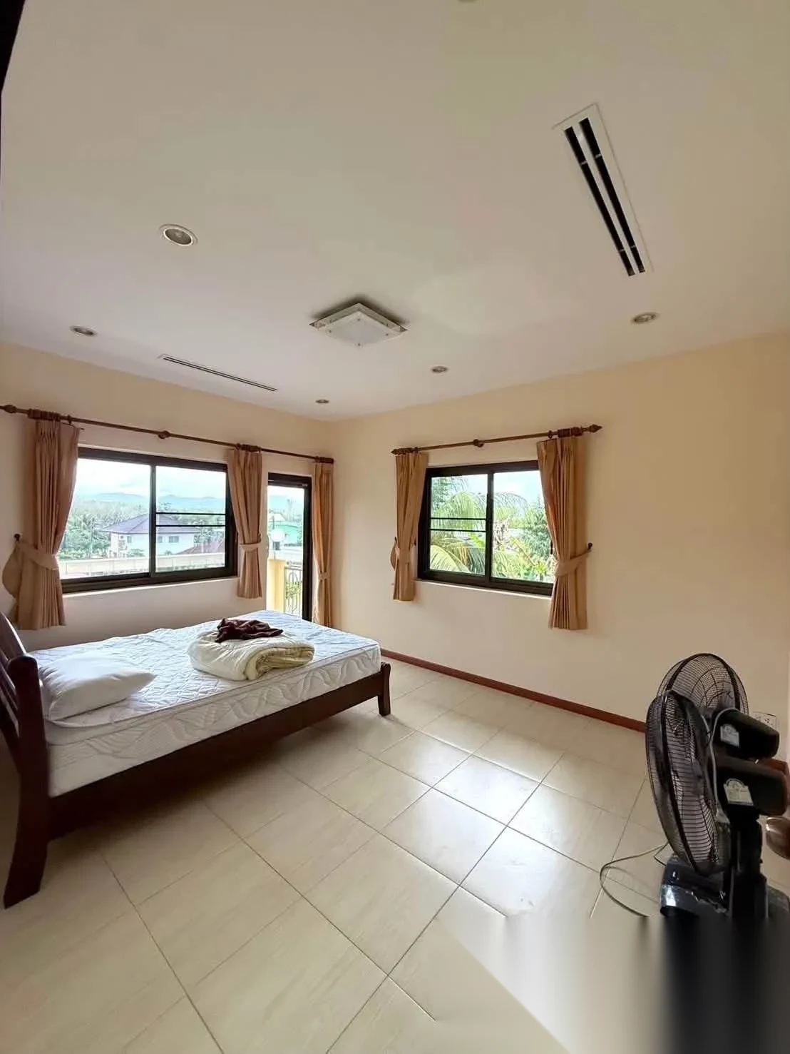 4 Bedroom House for rent · Thep Krasattri — photo 9