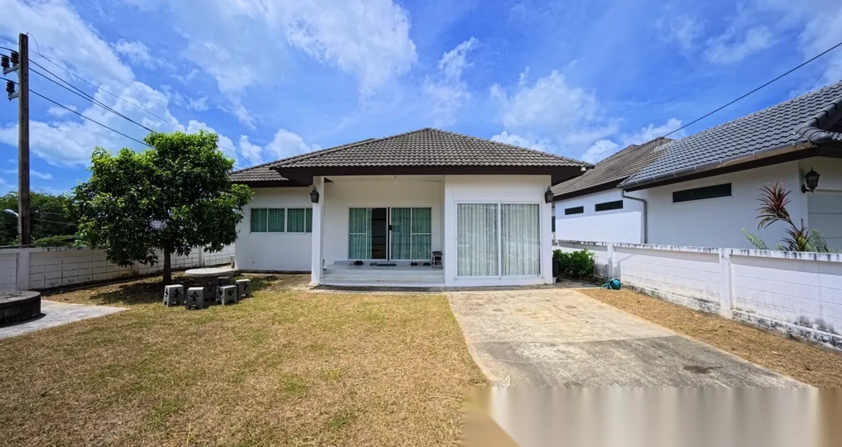 4 Bedroom House for sale at Baan Suan Yu Charoen 5 complex · Pa Khlok · Garden View