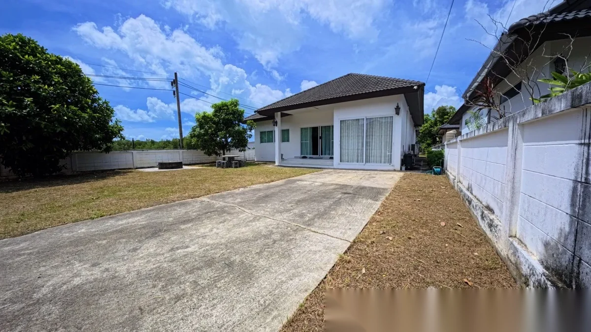 4 Bedroom House for sale at Baan Suan Yu Charoen 5 complex · Pa Khlok · Garden View — photo 2