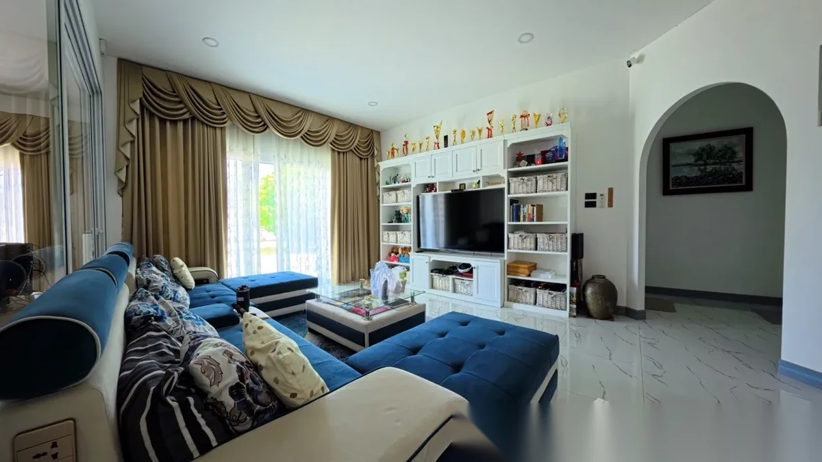 4 Bedroom House for sale at Baan Suan Yu Charoen 5 complex · Pa Khlok · Garden View — photo 3