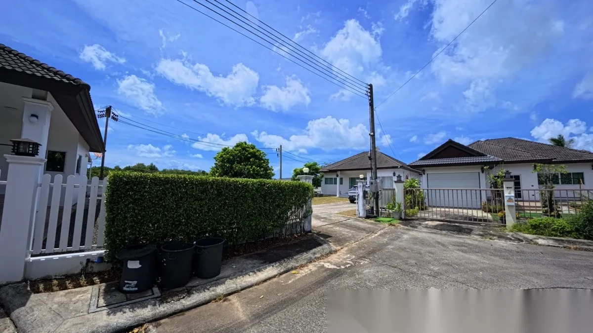 4 Bedroom House for sale at Baan Suan Yu Charoen 5 complex · Pa Khlok · Garden View — photo 7