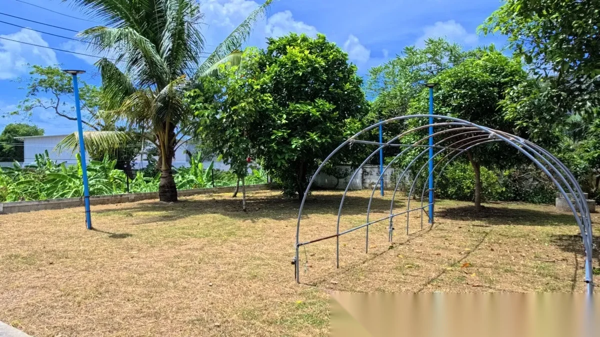 4 Bedroom House for sale at Baan Suan Yu Charoen 5 complex · Pa Khlok · Garden View — photo 9