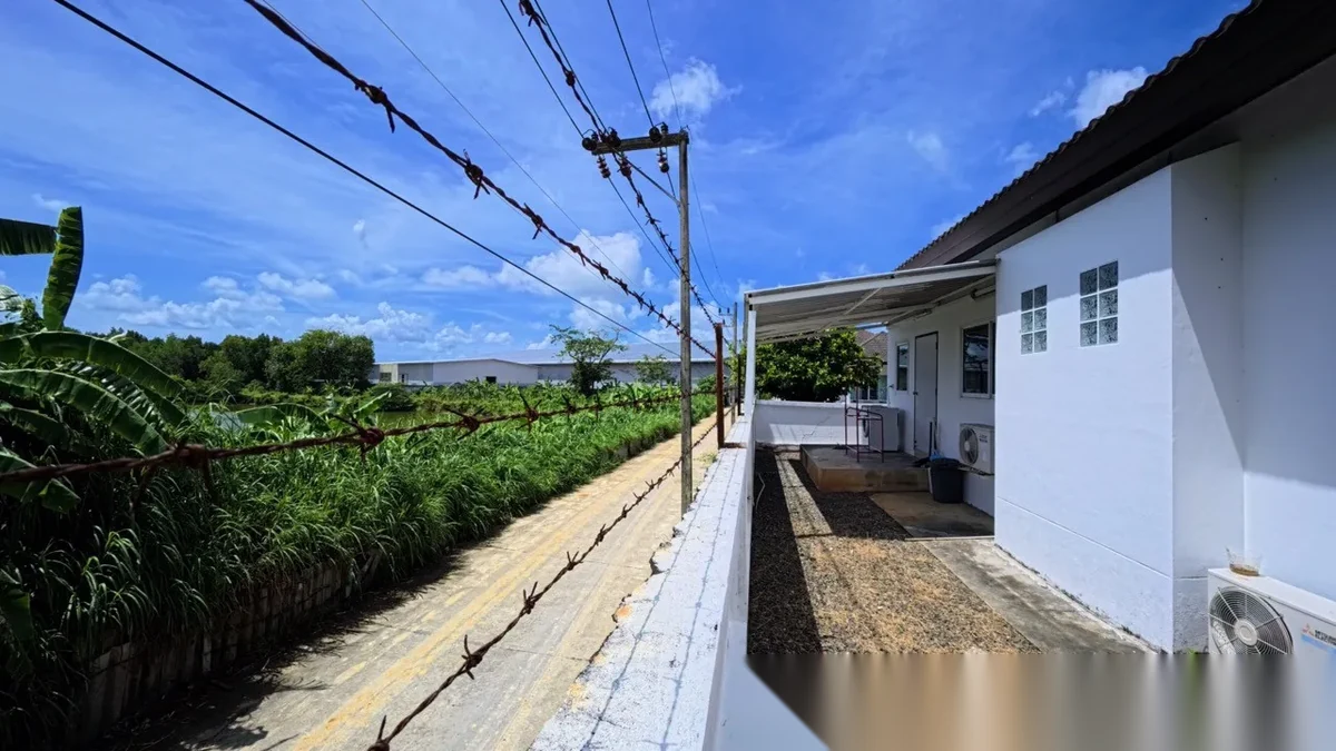 3 Bedroom House for sale at Baan Suan Yu Charoen 5 complex · Pa Khlok — photo 7