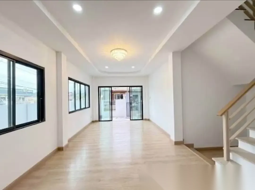 3 Bedroom House for sale at Phanason Grande Ville complex · Si Sunthon — photo 3