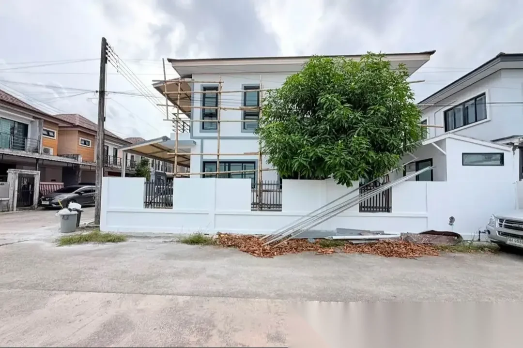 3 Bedroom House for sale at Phanason Grande Ville complex · Si Sunthon — photo 7
