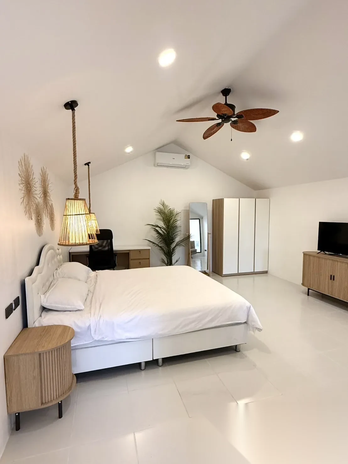 3 Bedroom Villa for sale · Pool View — photo 11