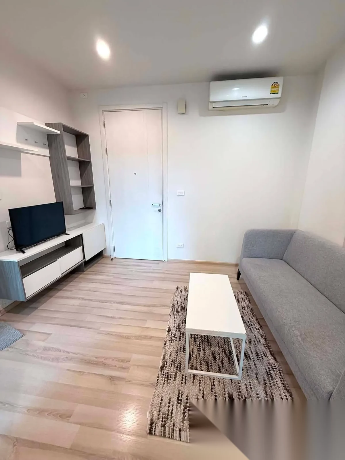 1 Bedroom Apartment for rent at The Base Downtown complex · Wichit — photo 4