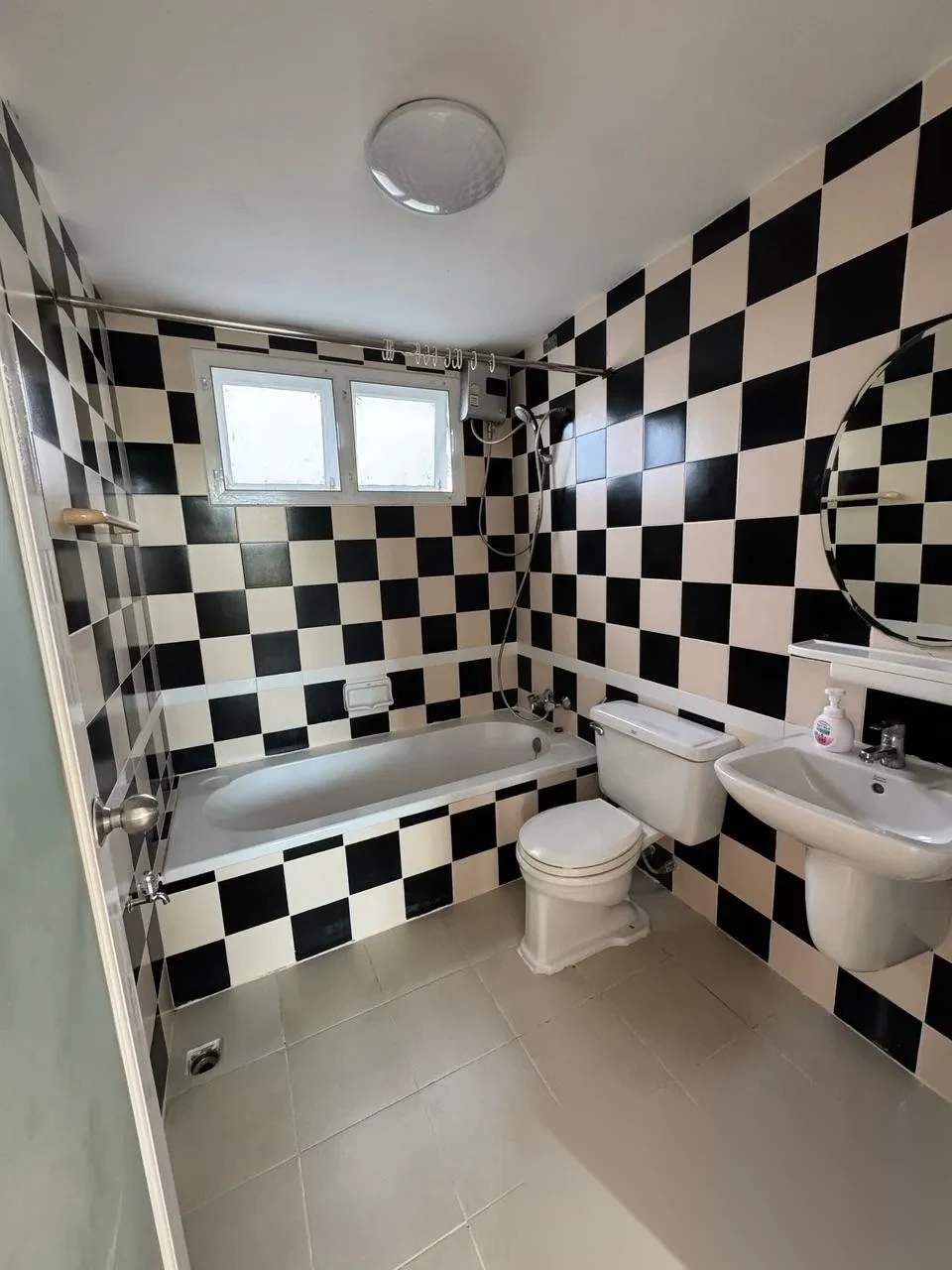 Дом 4BR в комплексе Land and Houses Park · Чалонг · Вид на озеро — фото 14