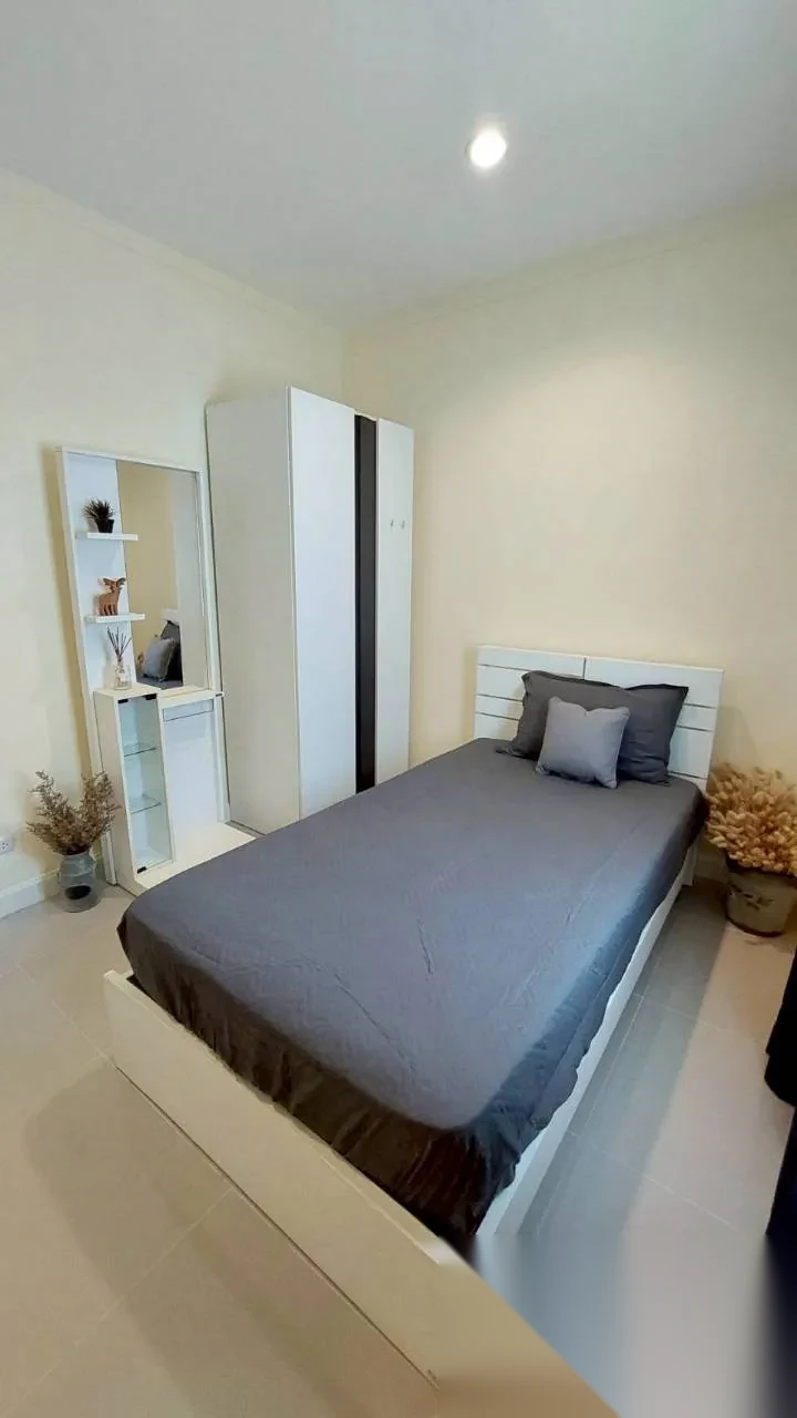 4 Bedroom Townhouse for rent at I Leaf Town 2 Monument complex · Si Sunthon — photo 7