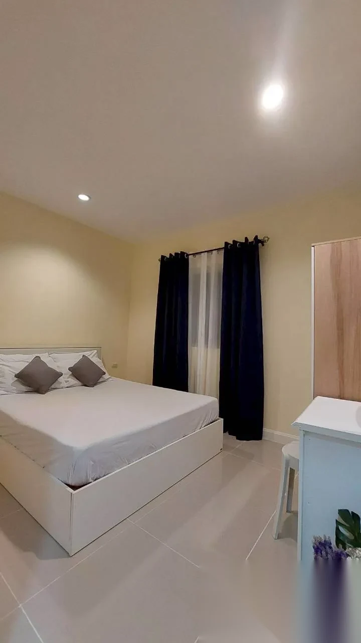 4 Bedroom Townhouse for rent at I Leaf Town 2 Monument complex · Si Sunthon — photo 10